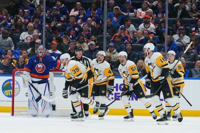article image - Penguins Islanders Hockey